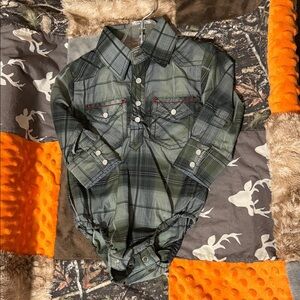 Pearl snap long sleeve onesie 3/6 months